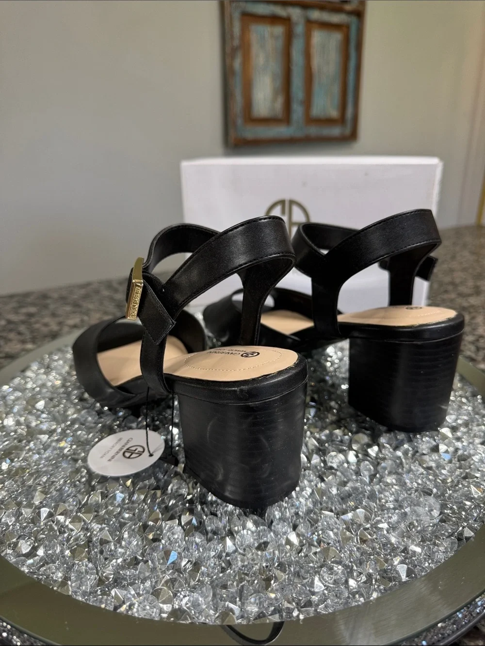 Giani Bernini Black Leather Block Heel Sandals with Gold Buckle NEW 9.5